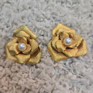 Vintage Rose & Pearl Flower Clip Earrings Large